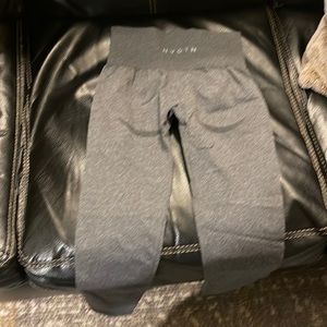 Nvgtn medium charcoal leggings. Tried on once. Great condition!